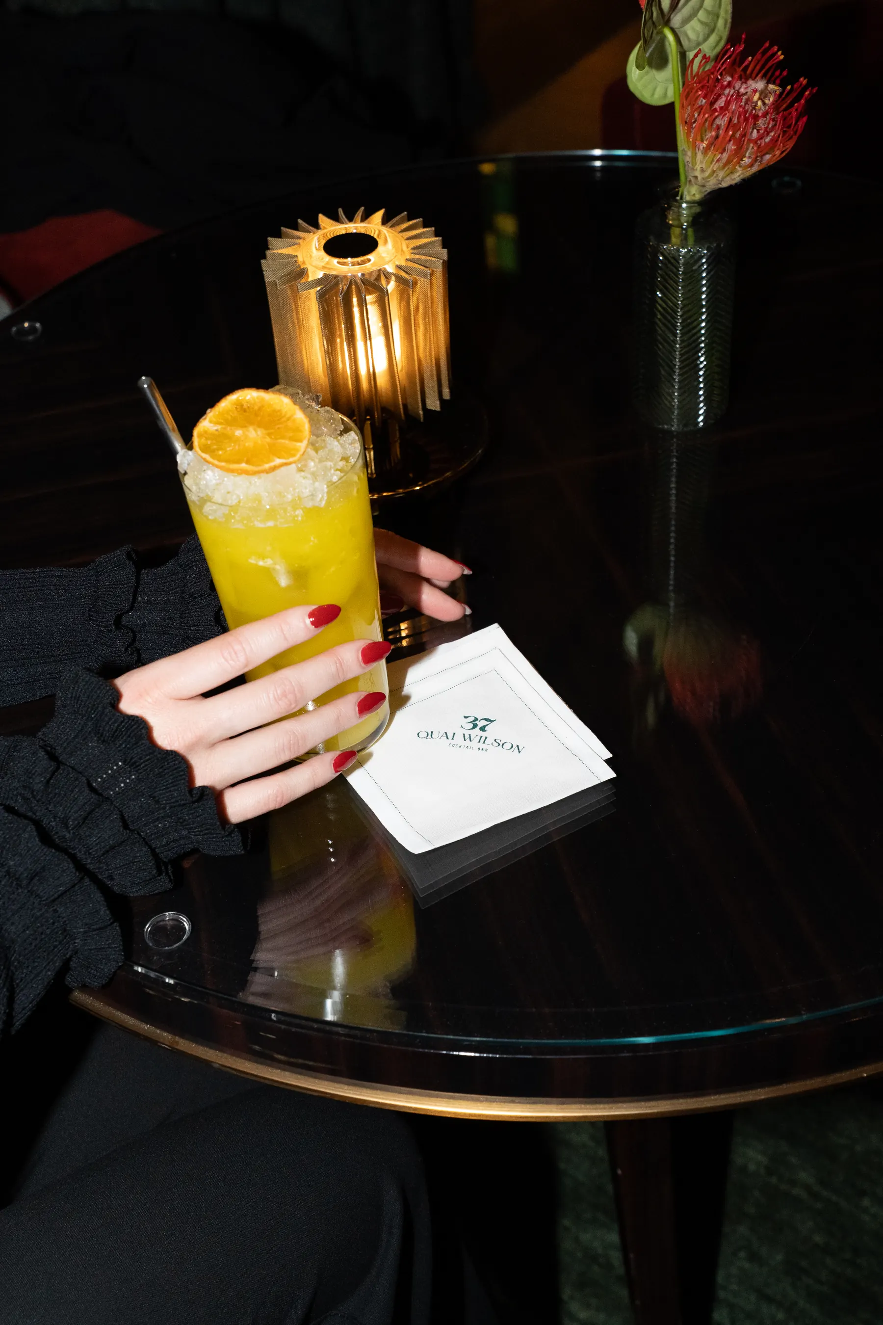 Bar 37